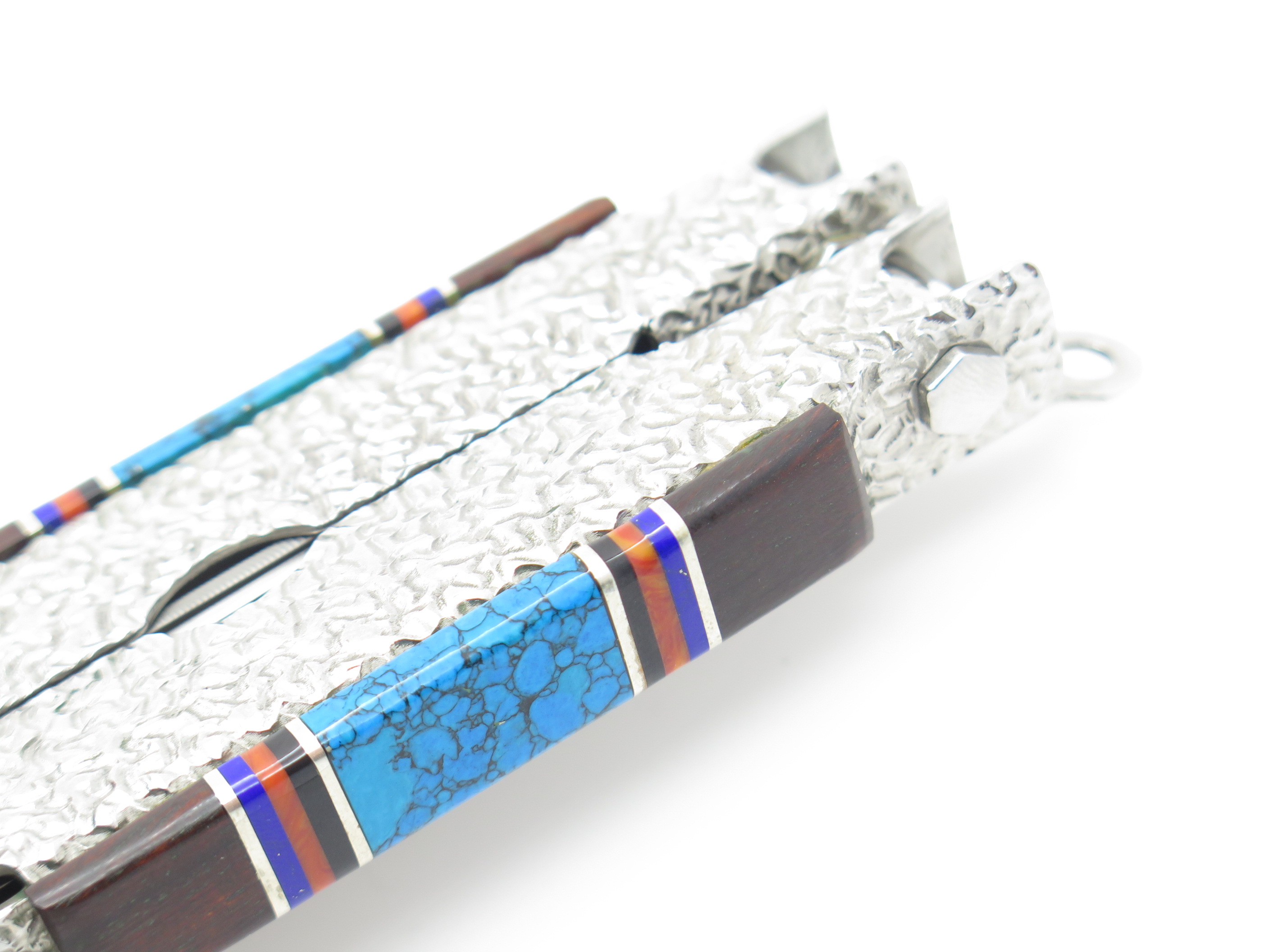 Artistic tooling on Yellowhorse Paratool